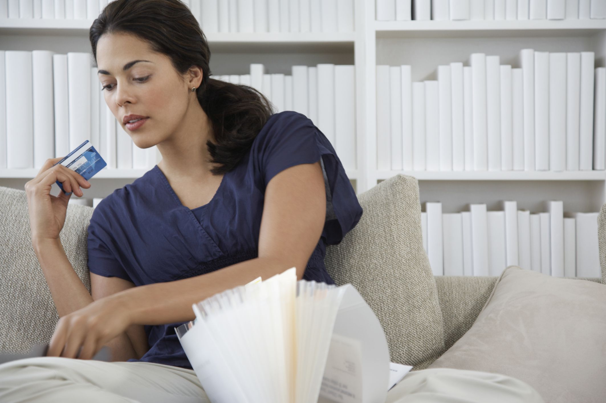Woman holds excellent photoshoot to have fun paying off pupil debt 1