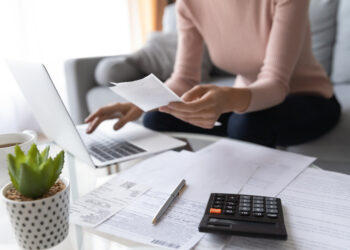 Reviewing and Updating Financial Goals: Setting Yourself Up for Success in the Second Half of 2023